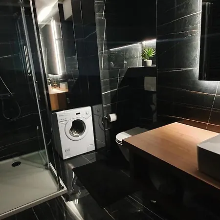 Luxury D&d By Jazine Bay, Center Apartment *