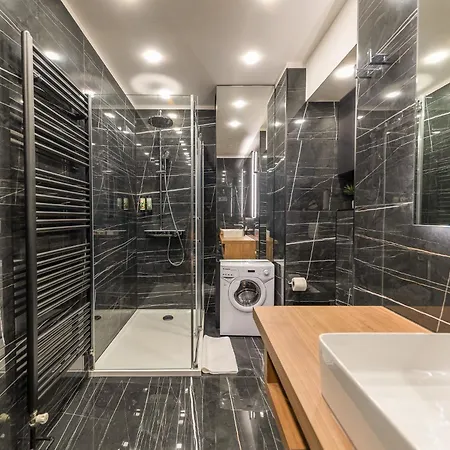 Luxury D&d By Jazine Bay, Center Apartment *