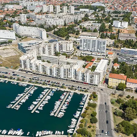 Apartment Luxury D&d By Jazine Bay, Center *